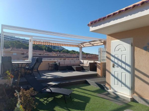 Amplia casa con terrazas y barbacoa R121 by Novadesta